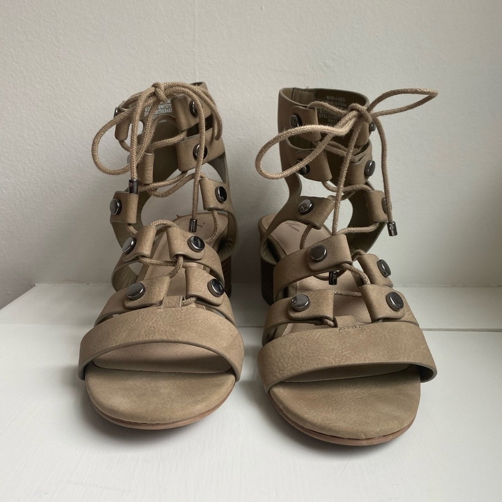 Simply Vera, Vera Wang Women’s tie heel sandal